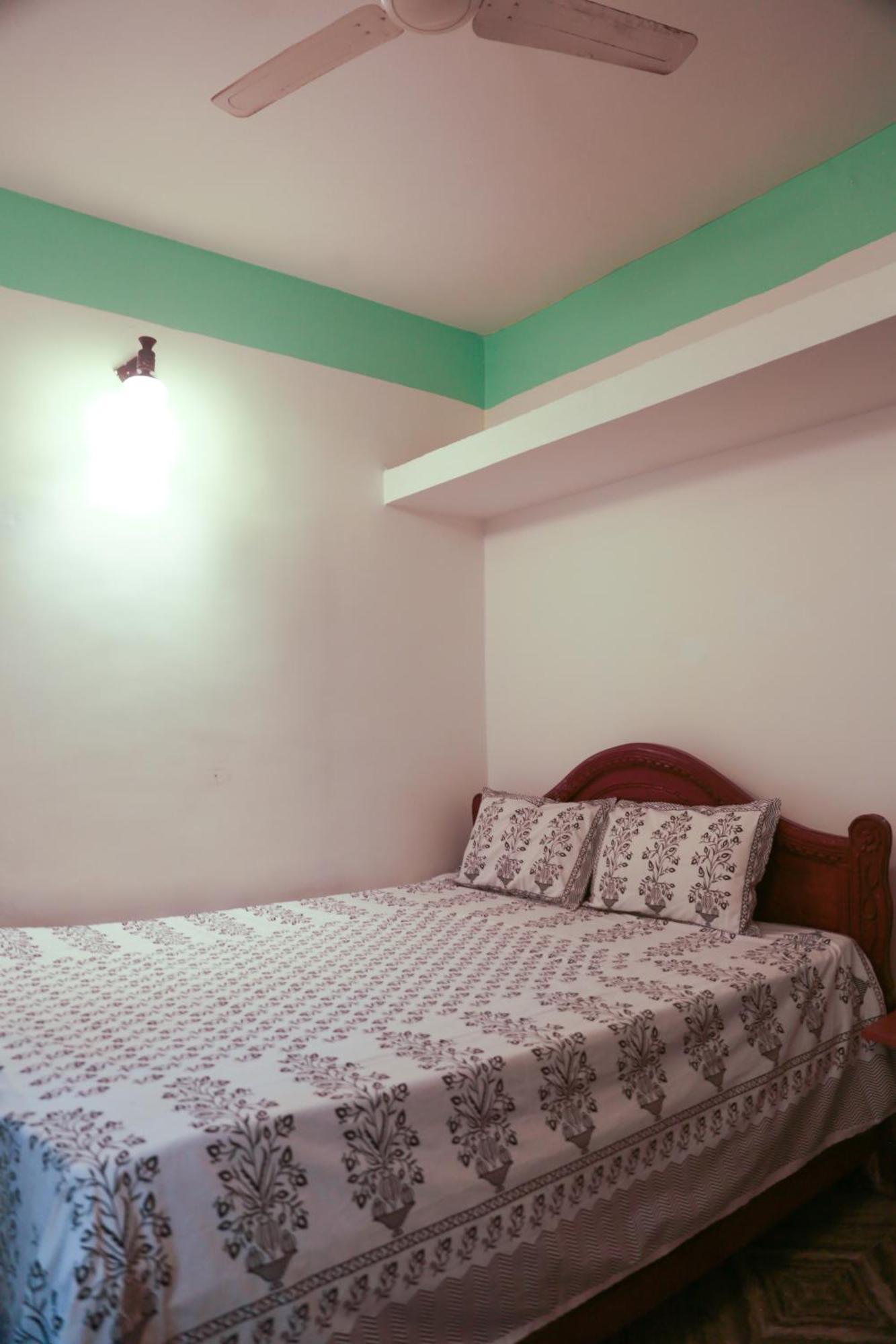 Kumbaya Beachside Hostel & Apartments At Arambol Beach Esterno foto