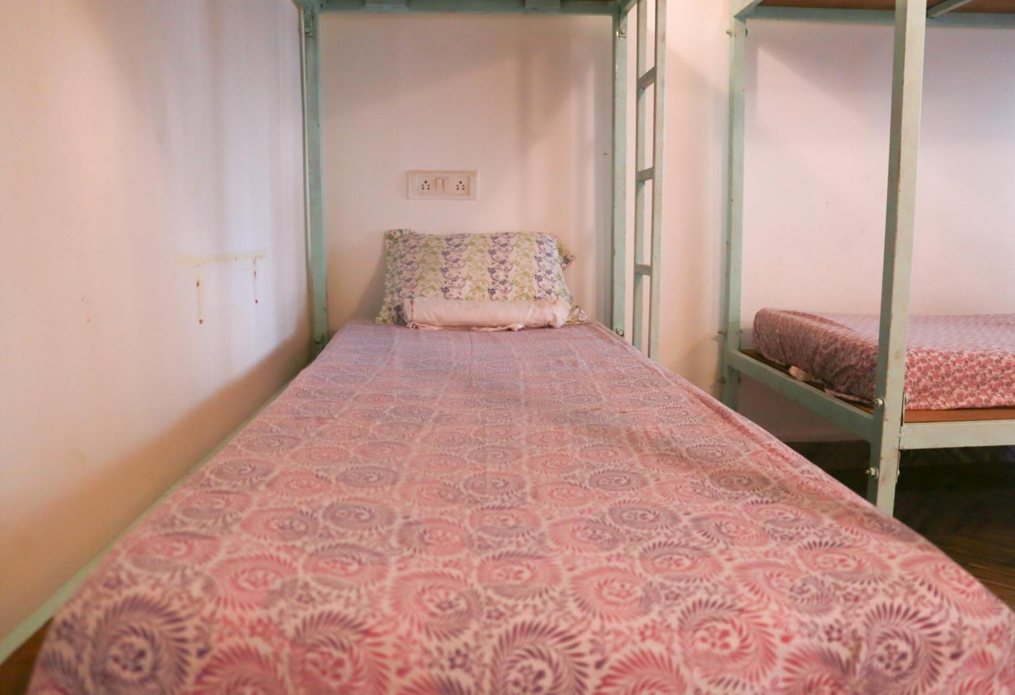 Kumbaya Beachside Hostel & Apartments At Arambol Beach Esterno foto